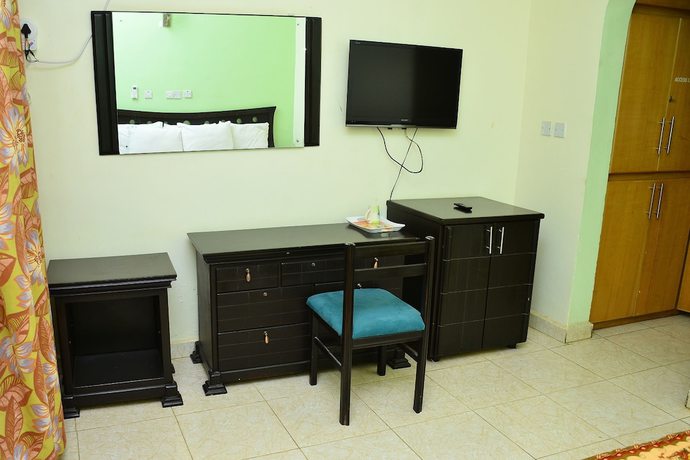 Imagen de la habitación del Hotel Access International. Foto 16