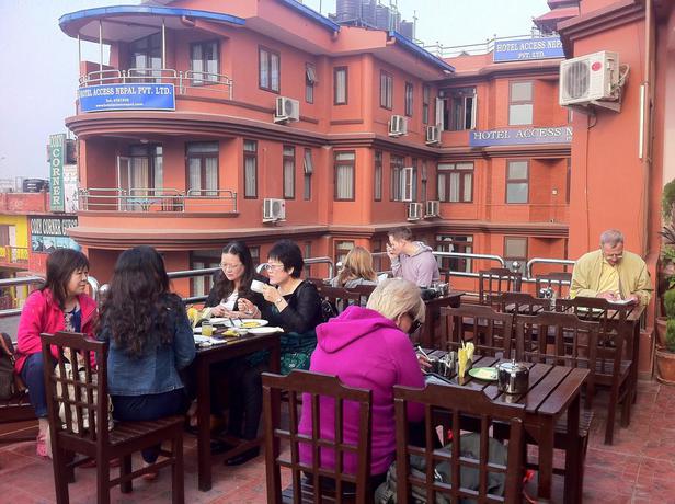 Imagen del bar/restaurante del Hotel Access Nepal. Foto 4