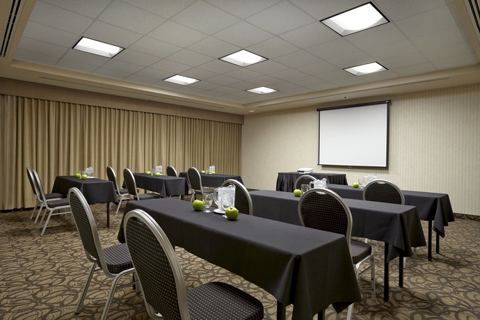 Imagen de los interiores del Hotel Acclaim By Clique. Foto 11