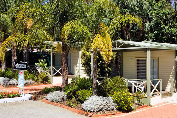Imagen de los exteriores del Hotel Acclaim Kingsway Tourist Park. Foto 9