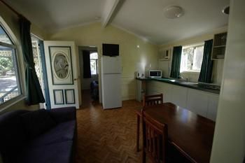 Imagen de los exteriores del Hotel Acclaim Kingsway Tourist Park. Foto 10