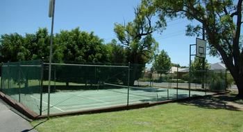 Imagen de los exteriores del Hotel Acclaim Kingsway Tourist Park. Foto 11