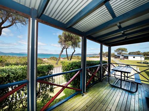 Imagen de la habitación del Hotel Acclaim Rose Gardens Beachside Holiday Park. Foto 6