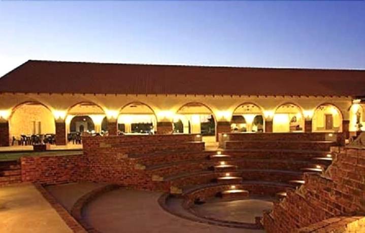 Imagen de los exteriores del Hotel Accolades Boutique Venue. Foto 15