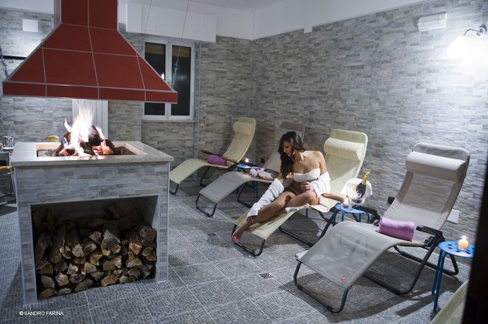 Imagen de los interiores del Hotel Accord Le Rose. Foto 16