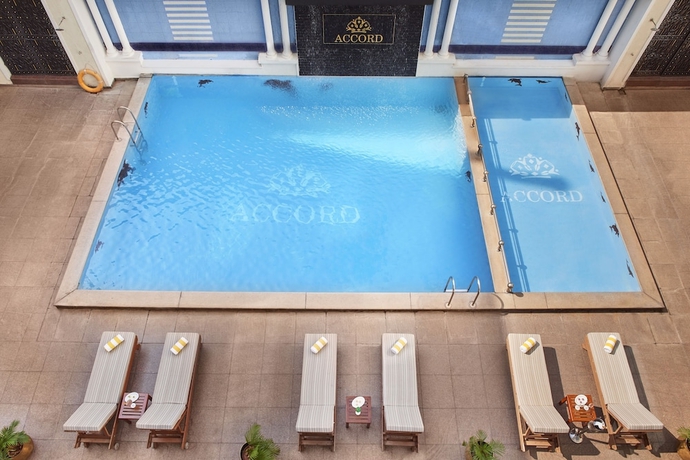 Imagen de la piscina del Hotel Accord Puducherry. Foto 19