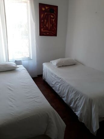Imagen de la habitación del Hotel Accoustix Backpackers Lodge. Foto 13