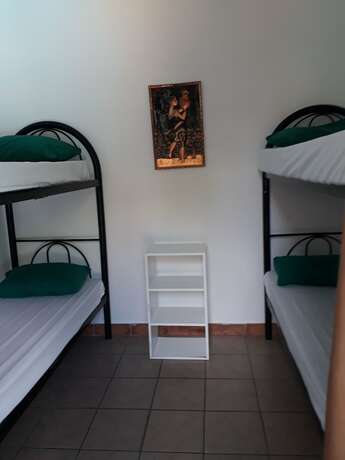 Imagen de la habitación del Hotel Accoustix Backpackers Lodge. Foto 16