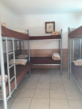 Imagen general del Hotel Accoustix Backpackers Lodge. Foto 8