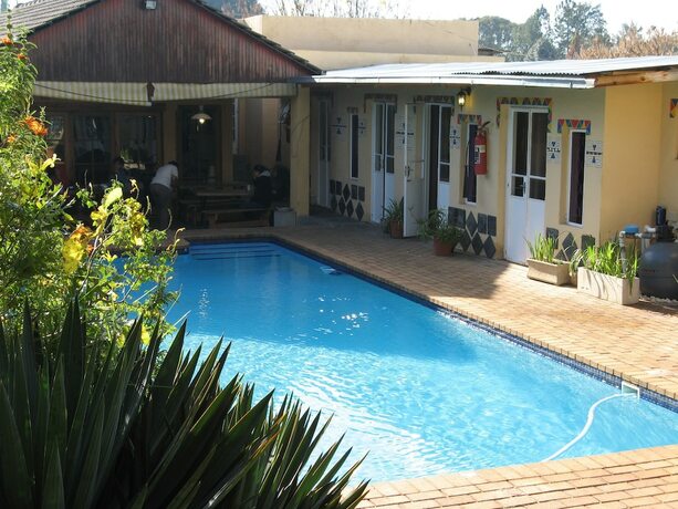 Imagen general del Hotel Accoustix Backpackers Lodge. Foto 12