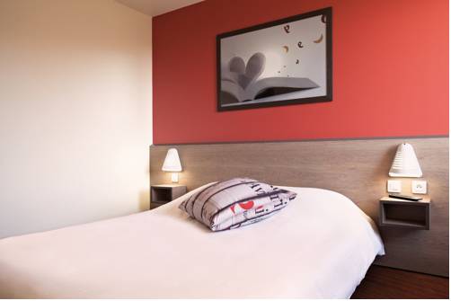 Imagen de la habitación del Hotel Ace Bourges. Foto 4