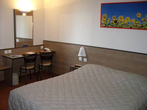Imagen de la habitación del Hotel Ace Brive-la-gaillarde. Foto 6