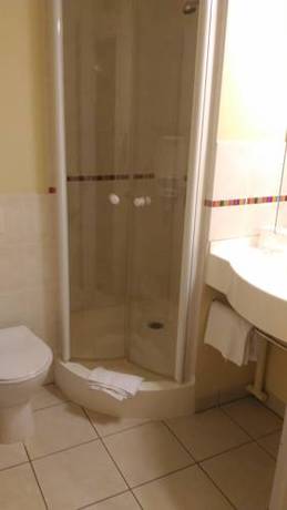 Imagen de la habitación del Hotel Ace Brive-la-gaillarde. Foto 10