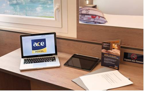 Imagen de la habitación del Hotel Ace Châteauroux. Foto 4