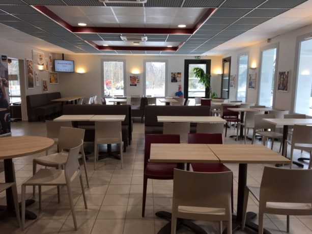 Imagen del bar/restaurante del Hotel Ace Hôtel Bordeaux-cestas. Foto 2