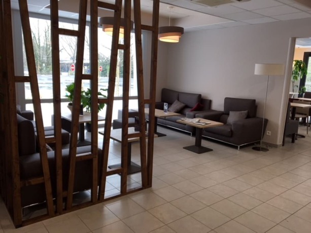 Imagen de los interiores del Hotel Ace Hôtel Bordeaux-cestas. Foto 16