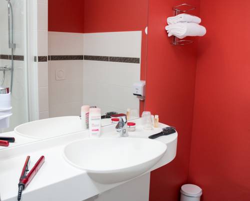 Imagen de la habitación del Hotel Ace Hôtel Caen Nord Mémorial. Foto 9