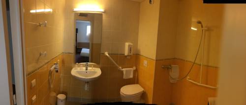 Imagen de la habitación del Hotel Ace H&ocirc;tel Clermont Ferrand La Pardieu. Foto 4
