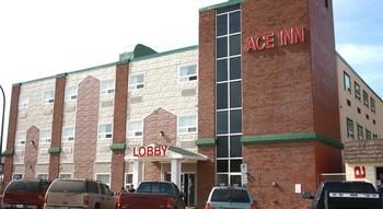 Imagen de los interiores del Hotel Ace Inn. Foto 9