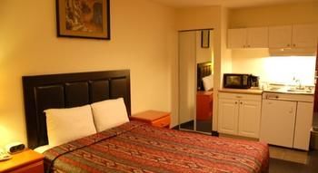 Imagen de la habitación del Hotel Ace Inn. Foto 5