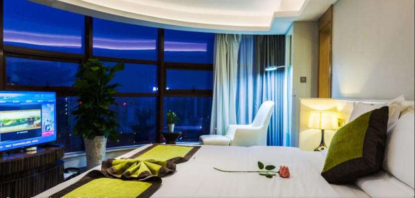 Imagen de la habitación del Hotel Ace International Hotel. Foto 3