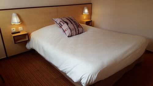 Imagen de la habitación del Hotel Ace Issoire. Foto 8