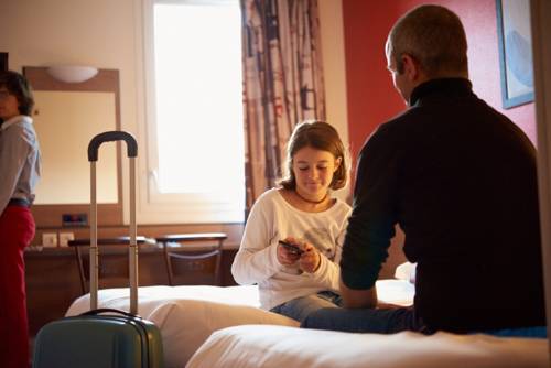 Imagen de la habitación del Hotel Ace Montluçon. Foto 12