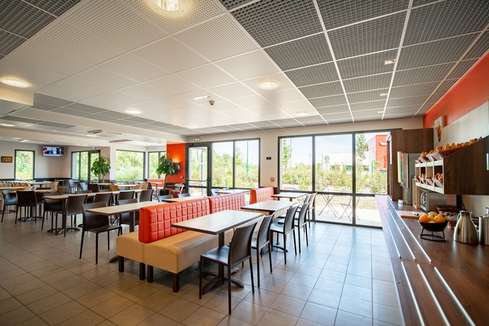 Imagen de los exteriores del Hotel Ace Paris Marne La Vallée. Foto 13