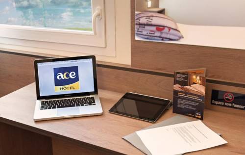 Imagen de la habitación del Hotel Ace Riom. Foto 8