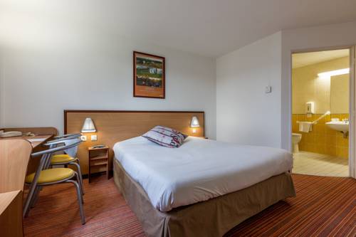 Imagen de la habitación del Hotel Ace Riom. Foto 10