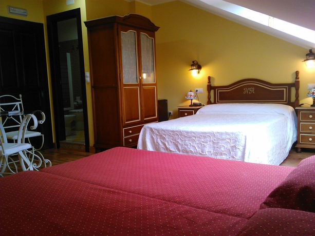 Imagen de la habitación del Hotel Acebos Arriondas. Foto 7