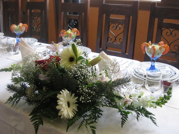 Imagen del bar/restaurante del Hotel Acebos Arriondas. Foto 5