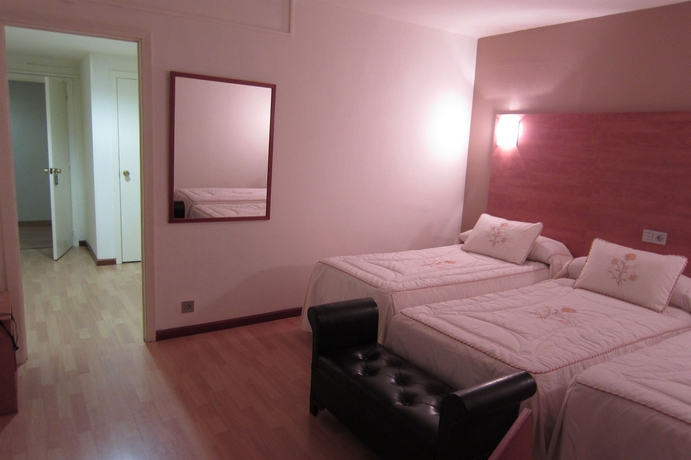 Imagen de la habitación del Hotel Acebos Azabache Gijón. Foto 8