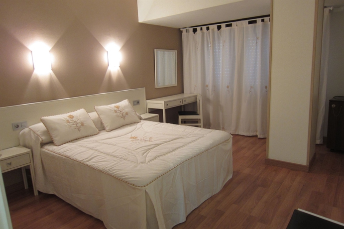 Imagen de la habitación del Hotel Acebos Azabache Gijón. Foto 14