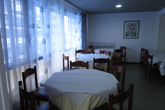 Imagen del bar/restaurante del Hotel Acebos Azabache Gijón. Foto 6