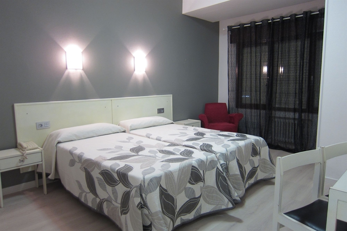 Imagen de la habitación del Hotel Acebos Azabache Gijón. Foto 16