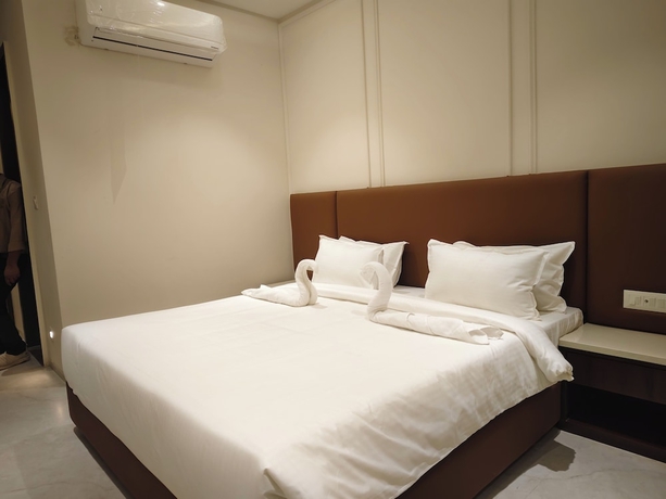 Imagen de la habitación del Hotel Aceotel Premier Srinivasa, Ujjain. Foto 2