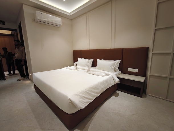 Imagen de la habitación del Hotel Aceotel Premier Srinivasa, Ujjain. Foto 9