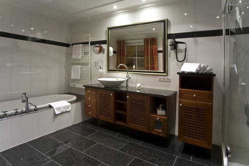 Imagen de la habitación del Hotel Acerina. Foto 9