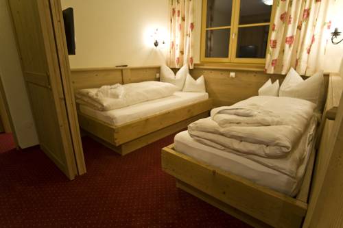 Imagen de la habitación del Hotel Acerina. Foto 11
