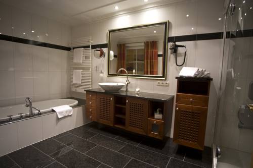Imagen de la habitación del Hotel Acerina. Foto 16