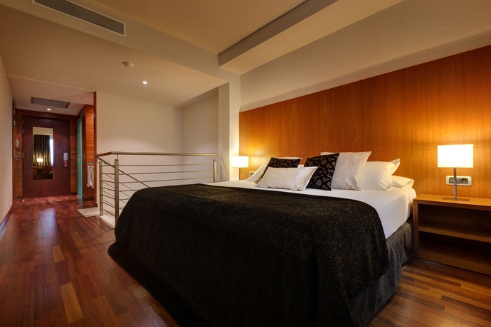 Imagen de la habitación del Hotel Acevi Villarroel. Foto 2