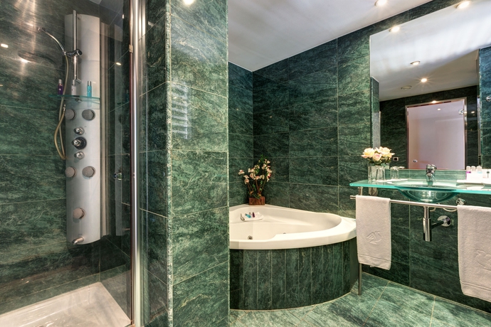 Imagen de la habitación del Hotel Acevi Villarroel. Foto 7