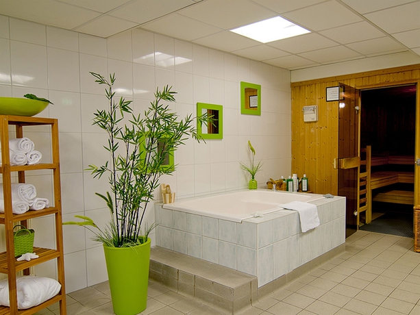 Imagen de la piscina del Hotel Achat Bochum Dortmund. Foto 14