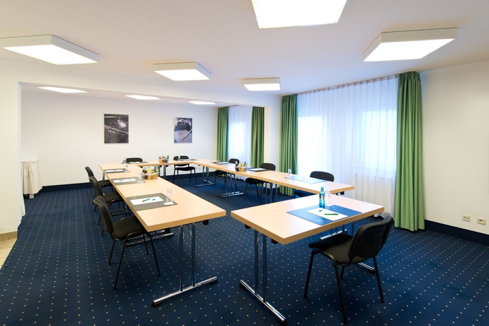 Imagen de los interiores del Hotel Achat Darmstadt Griesheim. Foto 10