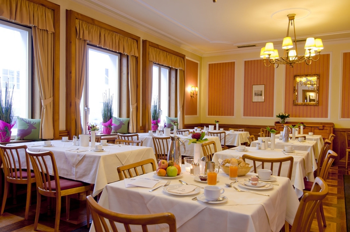 Imagen del bar/restaurante del Hotel Achat Salzburg Zum Hirschen. Foto 3