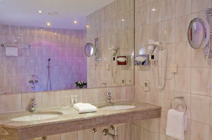 Imagen de la habitación del Hotel Achat Salzburg Zum Hirschen. Foto 9