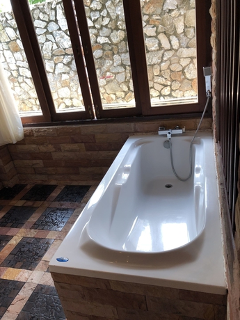 Imagen de la habitación del Hotel Achawalai Residence Village. Foto 4