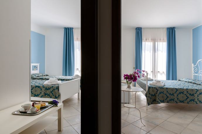 Imagen de la habitación del Hotel Achibea. Foto 9