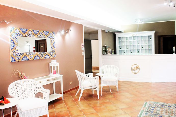 Imagen de los interiores del Hotel Achibea. Foto 19